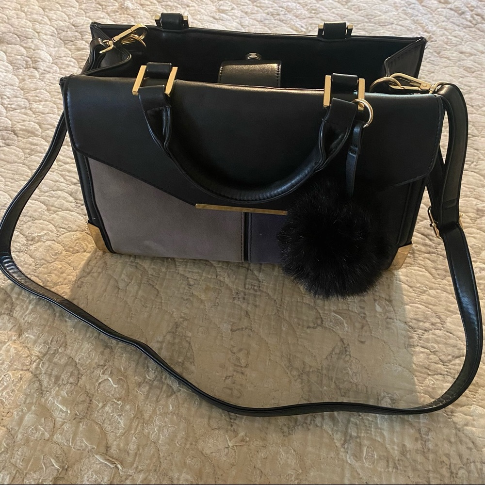 Gorgeous Handbag With Shoulder Strap - image 1